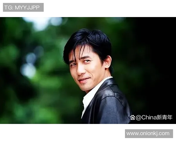 梁朝伟篮球明星身份揭秘：从影坛巨星到篮球场上的传奇之路