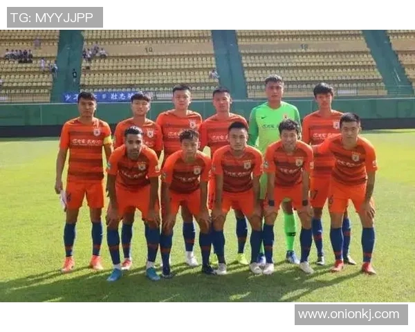 武汉足球队以98分领跑冠军赛积分榜展现强大实力和夺冠希望